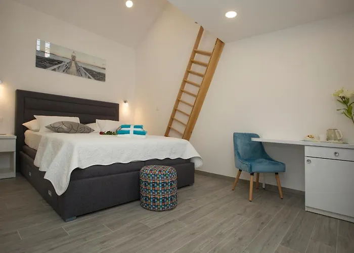 Old Town 1 Pensionat 4*